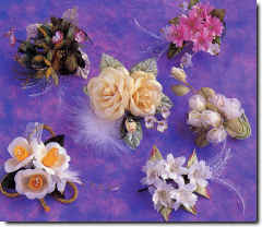 繭細工のコサージュ